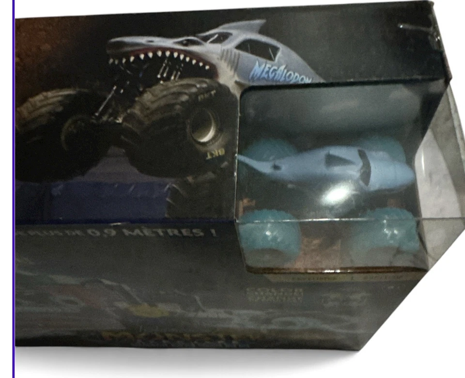 Monster Jam Megalodon Monster Wash NEW - OVER 3 FEET OF MONSTER WASH ACTION - Image 4 of 4