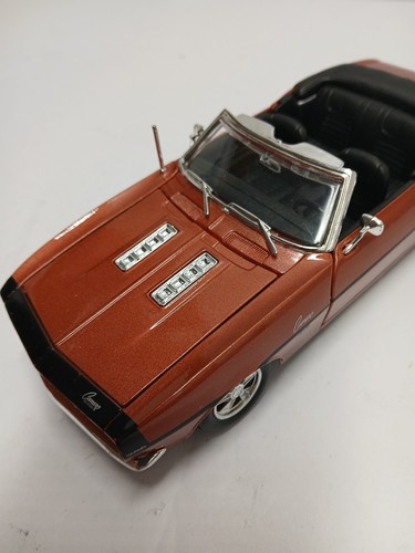 1968 Chevrolet Camaro SS 396 Cabrio Bronze 1/24 Diecast Modellauto von Maisto - Bild 4 von 10