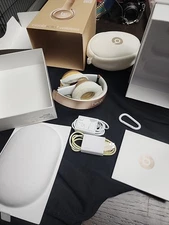 Beats by Dr. Dre MNER2LL/A Over the Ear Headphones - Gold Needs New Ear pads! 