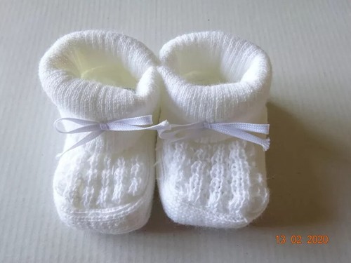 Baby Blue, Pink, White Boy Girl Acrylic Knitted Bow Bootees/Booties One Size - Picture 4 of 4