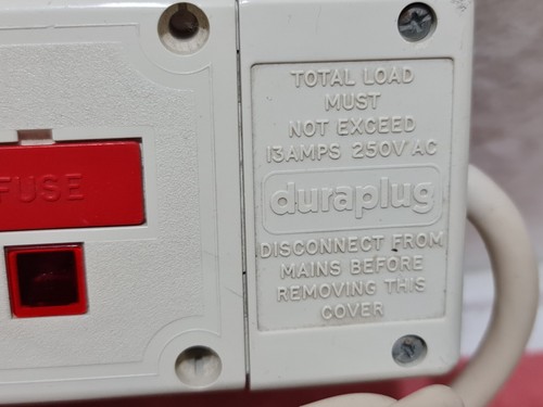 DURAPLUG 4 BUCHSEN VERLÄNGERUNGSKABEL HERGESTELLT IN UK CA. 3 MTS + GUMMI 3-POLIGER STECKER - Bild 12 von 14