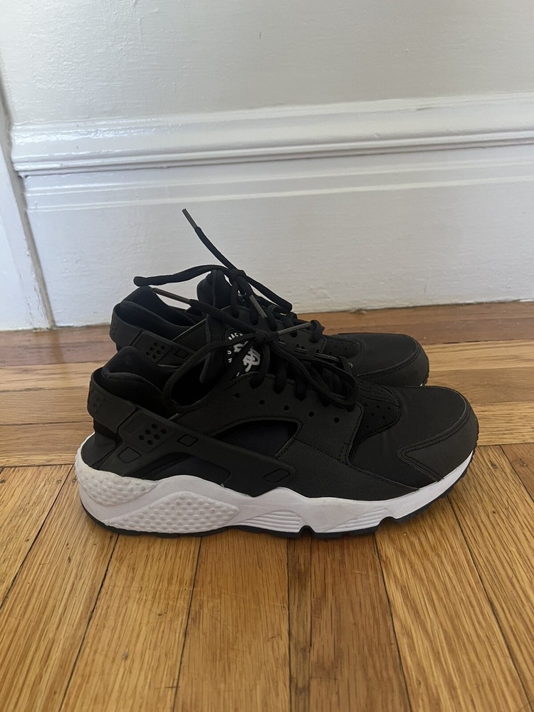 Nike Black Huarache Womens Size 8.5 Sneakers