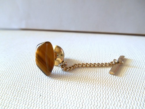 Vintage Men's Goldtone Tiger Eye Tie Tack - Picture 2 of 4