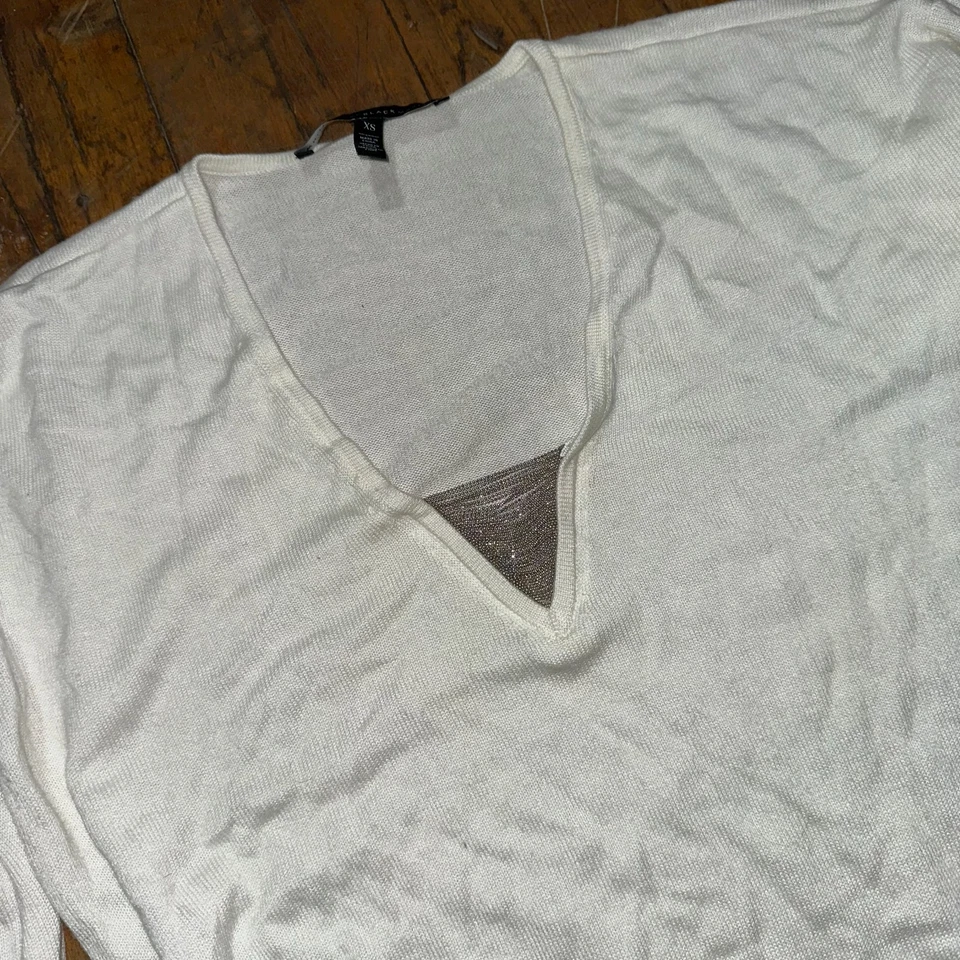 Suéter para mujer White House Black Market XS marfil acanalado dobladillo cuello en V Foto 4 de 4