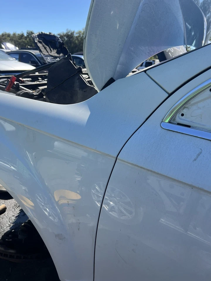 Guardabarros izquierdo audi q7 2007 2008 2009 2010 2011 2012 2013 2014 2015 Foto 4 de 4