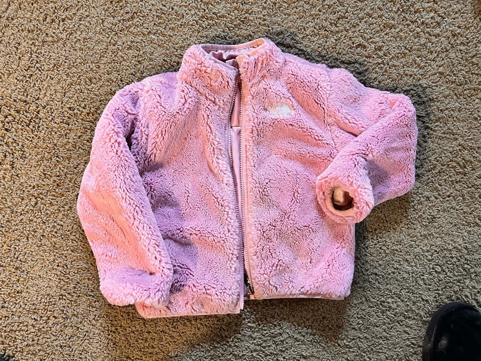 Northface Girls Pink Reversible Jacket,size 6 - Image 4 of 4