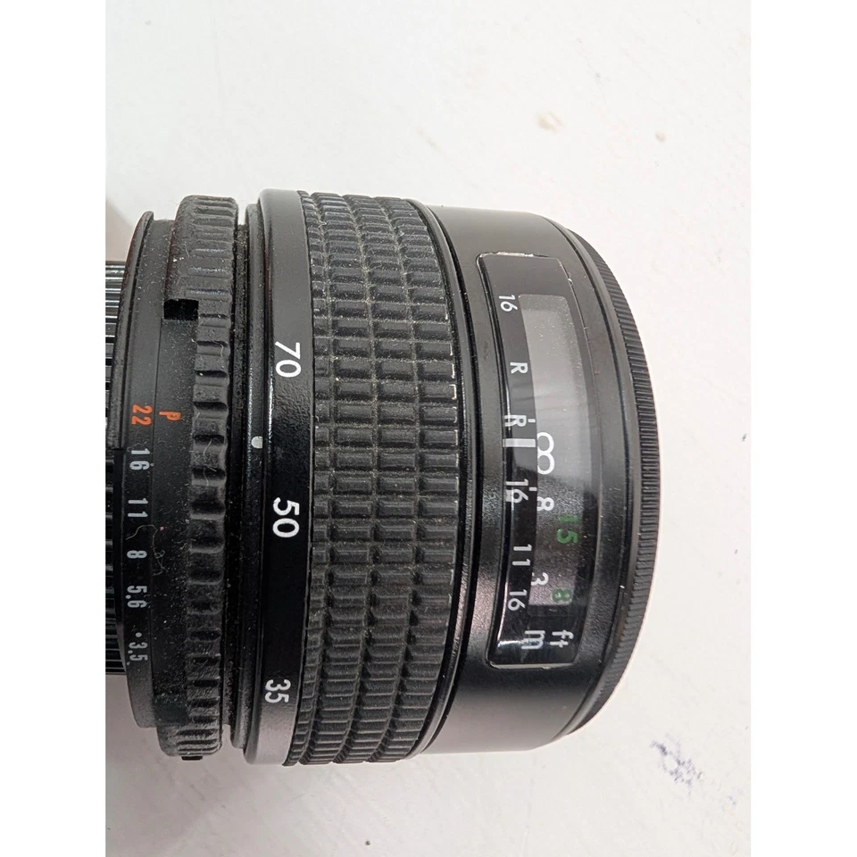 Nikon 35-70mm Macro Focus Zoom Lens Made in Japan f3.5-4.5 - Image 2 of 4