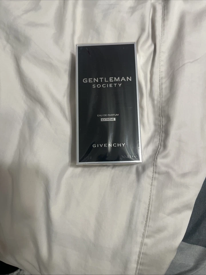 Gentleman Society EXTREME de Givenchy 3,3 OZ Eau de Parfum Spray Nuevo en Caja Foto 2 de 2