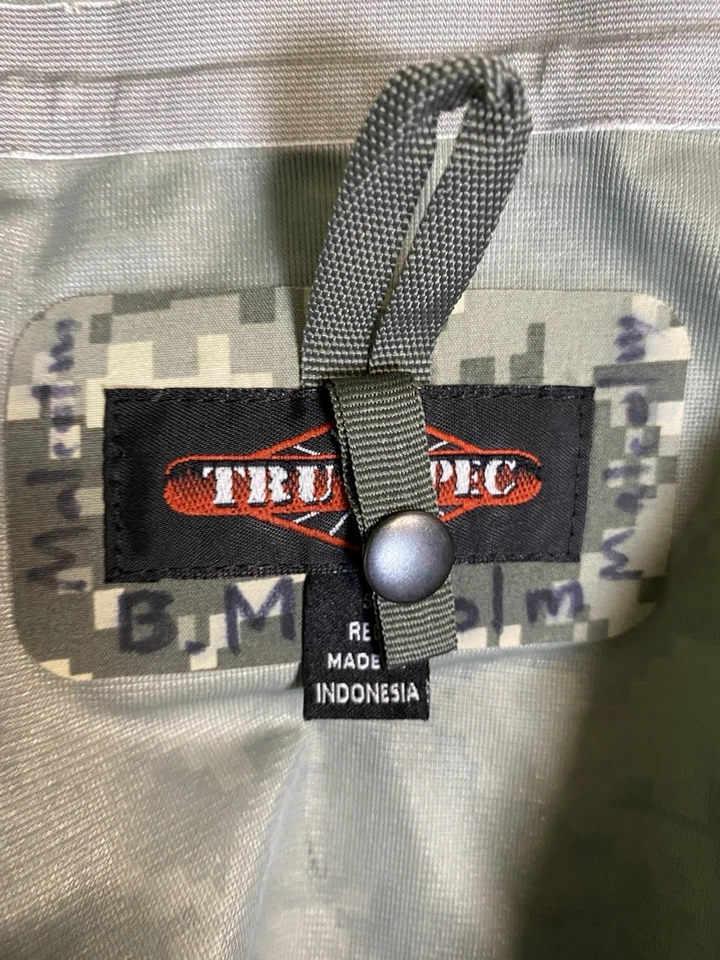 Tru Spec Men’s Small Digital Camo Waterproof Jacket Hooded Taped Seams Pockets - Image 4 of 4