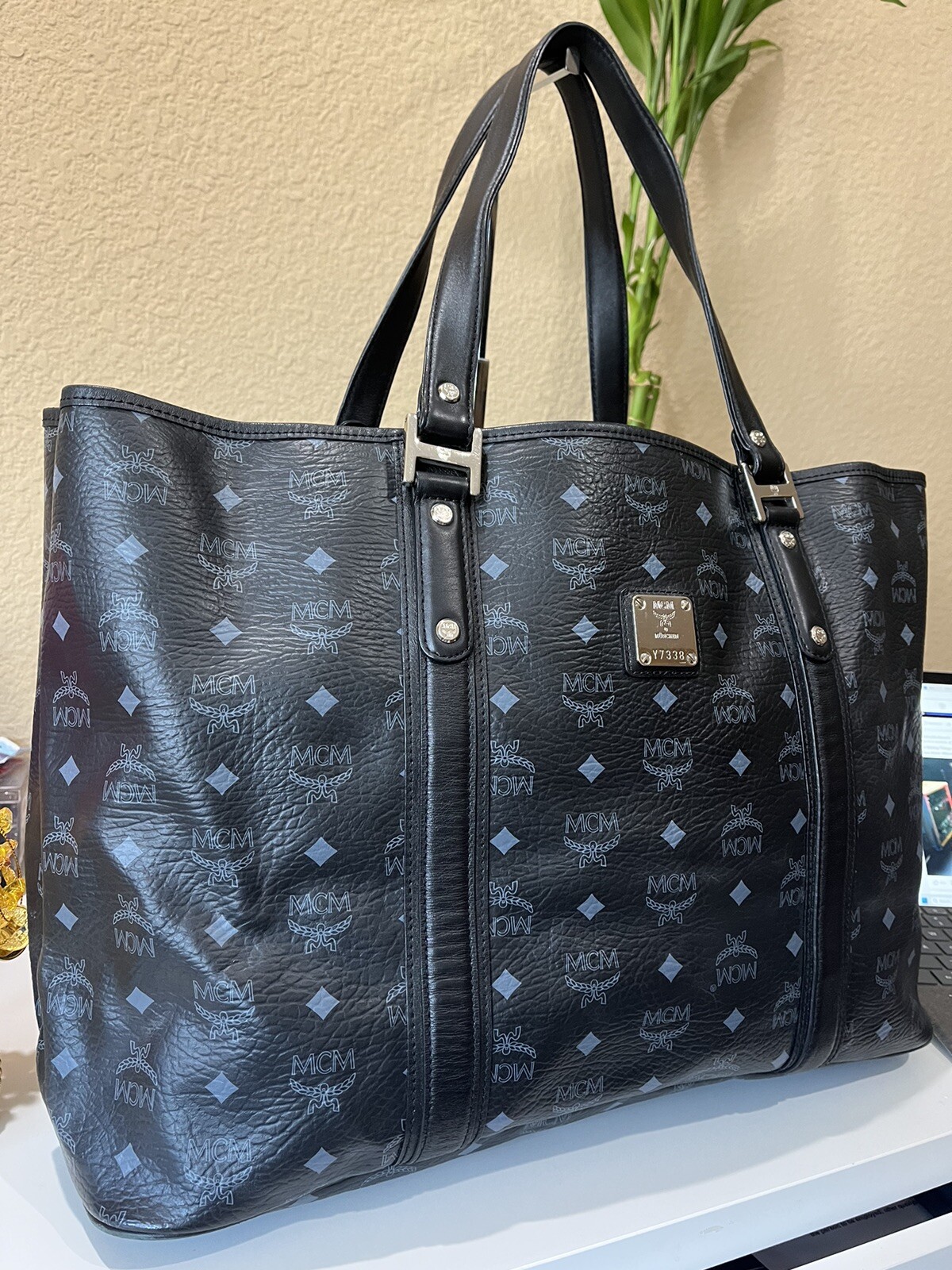 MCM Jumbo Tote - image 3
