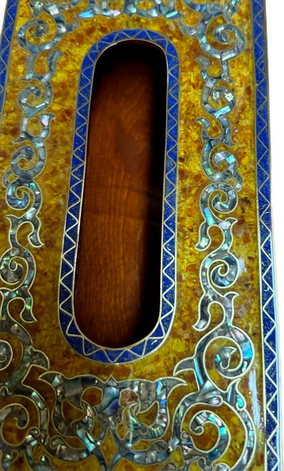 Caja de pañuelos de lujo, caja de pañuelos de madera hecha a mano, nácar e incrustación de piedras preciosas Foto 4 de 4