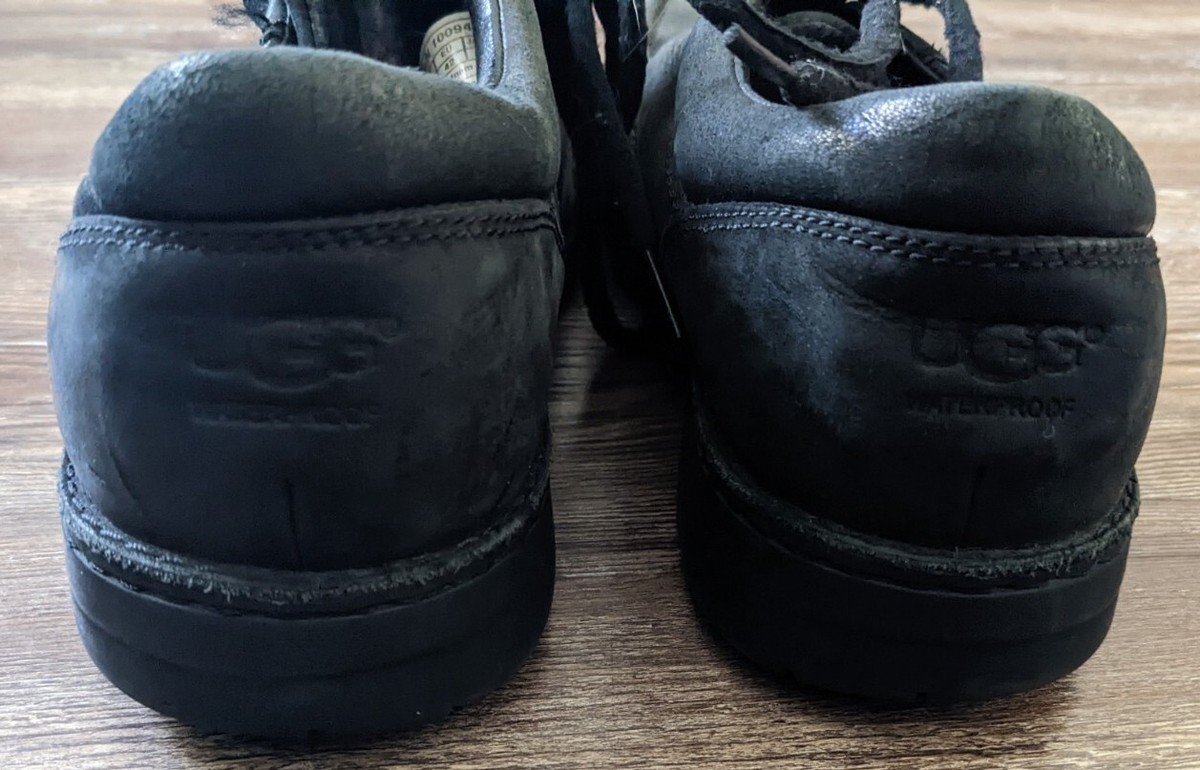 UGG Burns mens black shearling lined leather lace up loafers  display picture 3