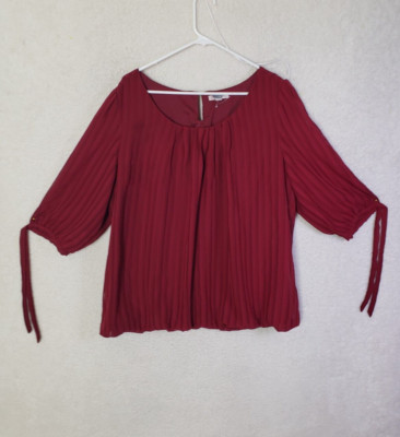 DB Established 1962 Women Top 2X Red 100% Polyester Key Hole Casual Blouse Fit