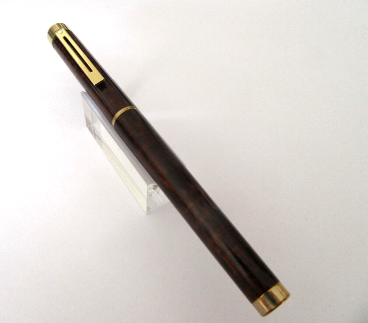 Stylo Bille Sheaffer Targa En Laque Blanche Et Or 18 Carats - Version Rare, Occasion De Prestige