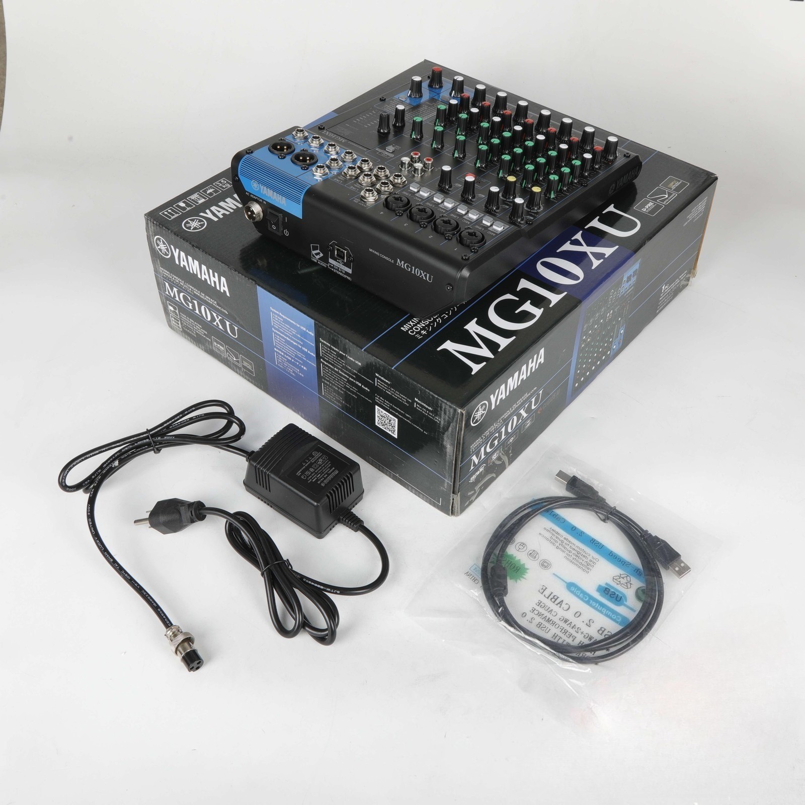 For Professional Live And Studio Recording Yamaha MG10XU Mixer With Effects New
