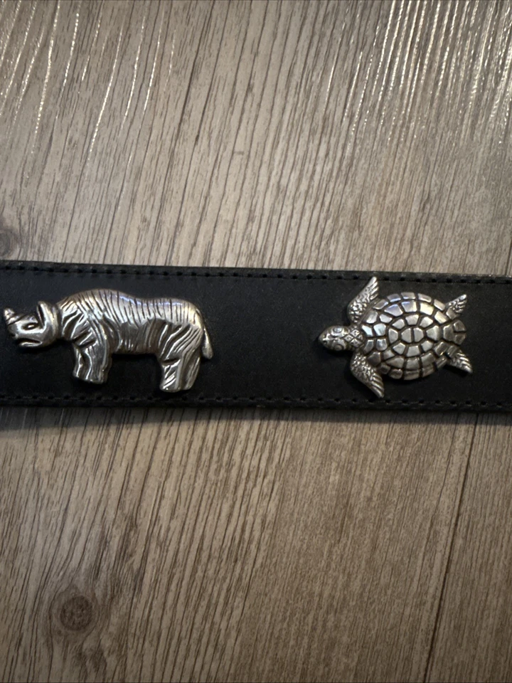 Cinturón de cuero Cabelas 1991 vintage metal plateado animal concho animales talla 28-31 Foto 3 de 4