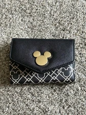 NEW Bioworld X Disney Mickey Mouse Tri Fold Wallet Faux Leather Zippered Pocket