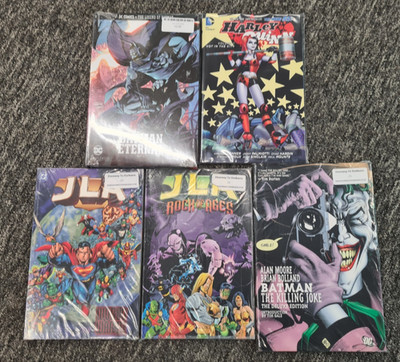 DC Graphic Novel Bundle (Comic Bundle #32)