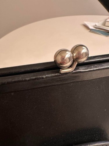 Miu Miu Handtasche Leder Etui Lederprägung Logo schwarz Verschluss GEBRAUCHT authentisch JAPAN - Bild 5 von 11
