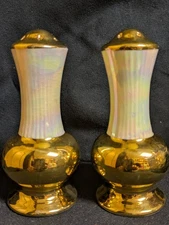 Vtg Retro Japan Lusterware Salt & Pepper Shakers Gold & Iridescent Pearl Glaze 