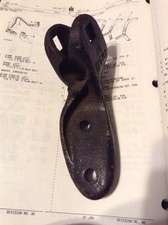 512913R1 - Is A New Original Left Shank Clamp For A IH 189, 214, 314, 620 Plows