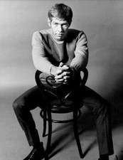 James Coburn Unsigned 10" x 8" Photo - Handsome American film and TV actor *1
