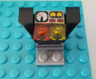 LEGO Minifigure Control Panel TILTS Computer Screen Remote Gauges Space Mission