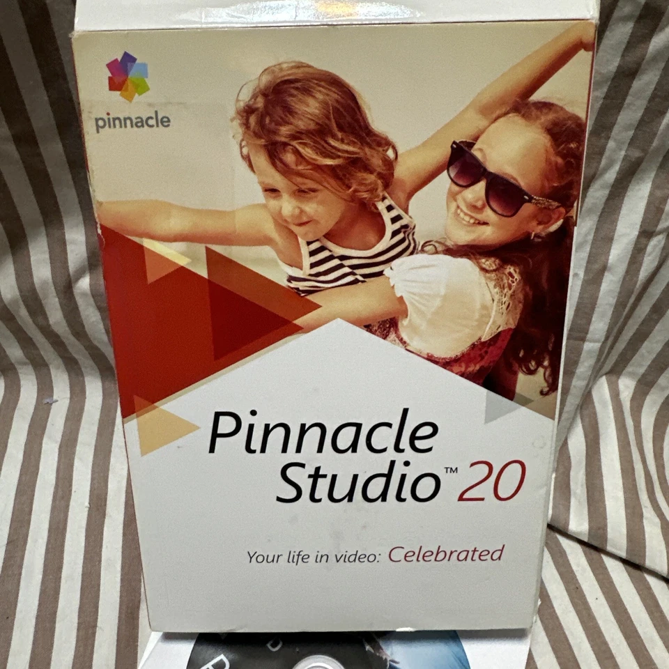Pinnacle Studio 20 Video Editing Software Pro Quality Effects Windows Download - Image 3 of 4
