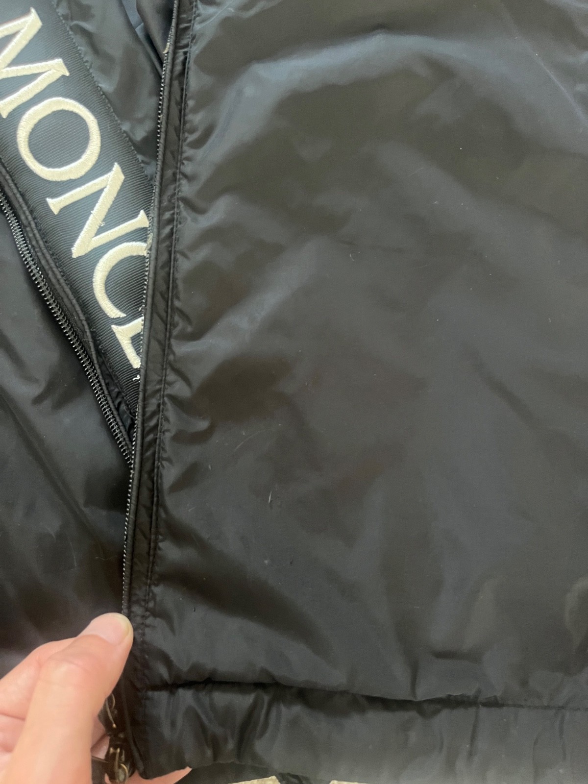 Moncler Massereau Logo Hood Windbreaker Jacket – Black image 5