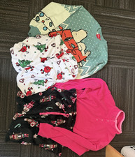 Womens clothing lot of 2 sweaters and 2 pajam...