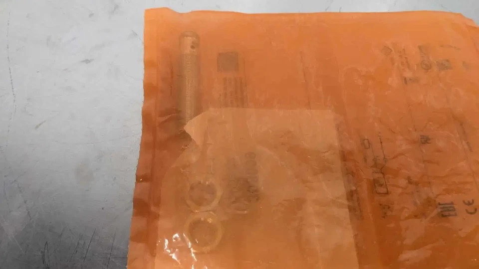 IFM Efector IFC263 Inductive Sensor 2.5mm 10-30VDC IFK32,5BBPKG/AM/US-104/K0 - Image 2 of 4