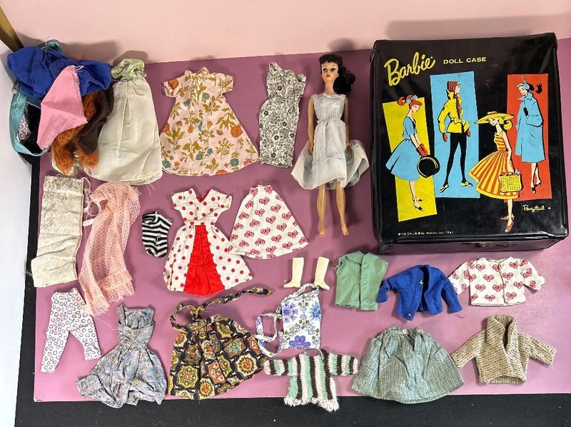 Vintage 1960s Ponytail Barbie Doll w/ Black Vinyl Case & Large Clothes Lot