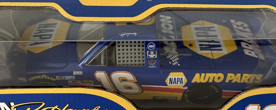 1/24 nascar diecast, Ron Hornaday #16, Napa Truck Series, Action, 1999 - Image 3 of 4