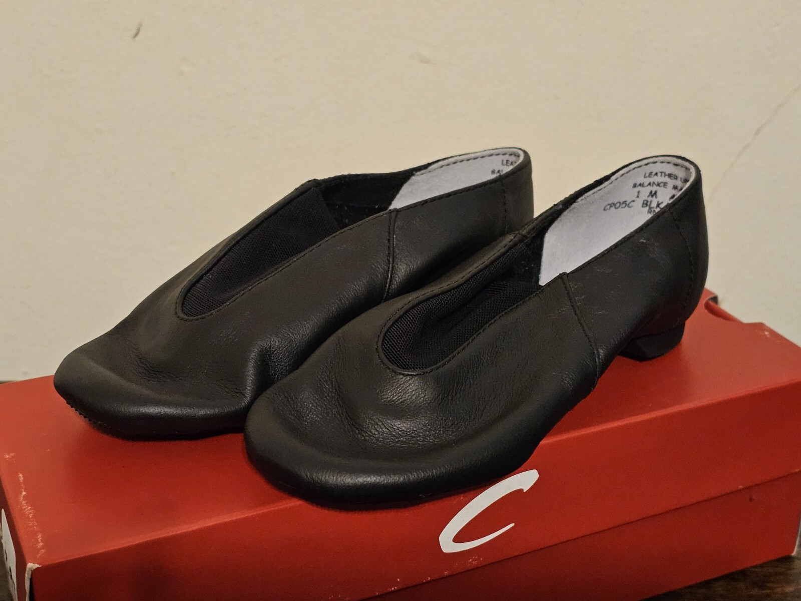 NEW Capezio Show Stopper Jazz Split Sole Leather Dance Shoe Childs Black CP05C
