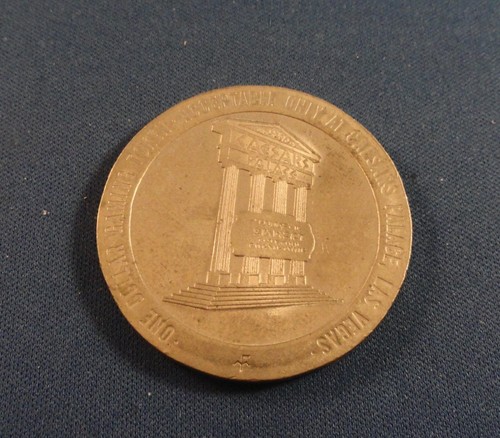 Ficha de juego de un dólar vintage Bu Caesars Palace Las Vegas Nevada - 1979 - Imagen 6 de 6