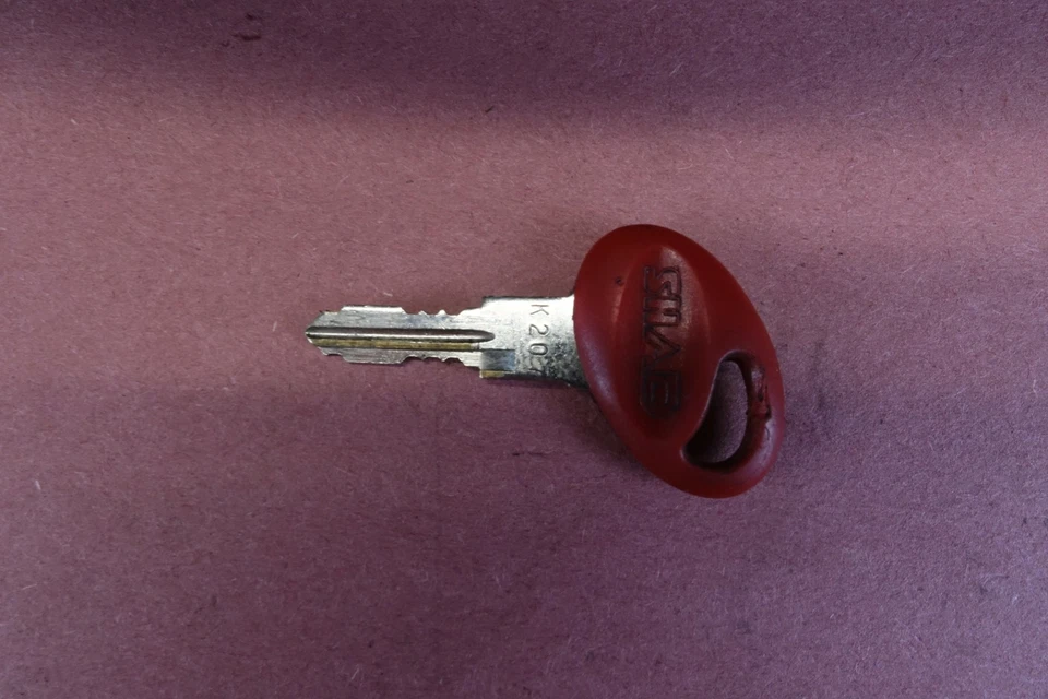 Задняя багажная коробка с ключом 2002-2012 KYMCO People 150 - Изображение 2 из 4