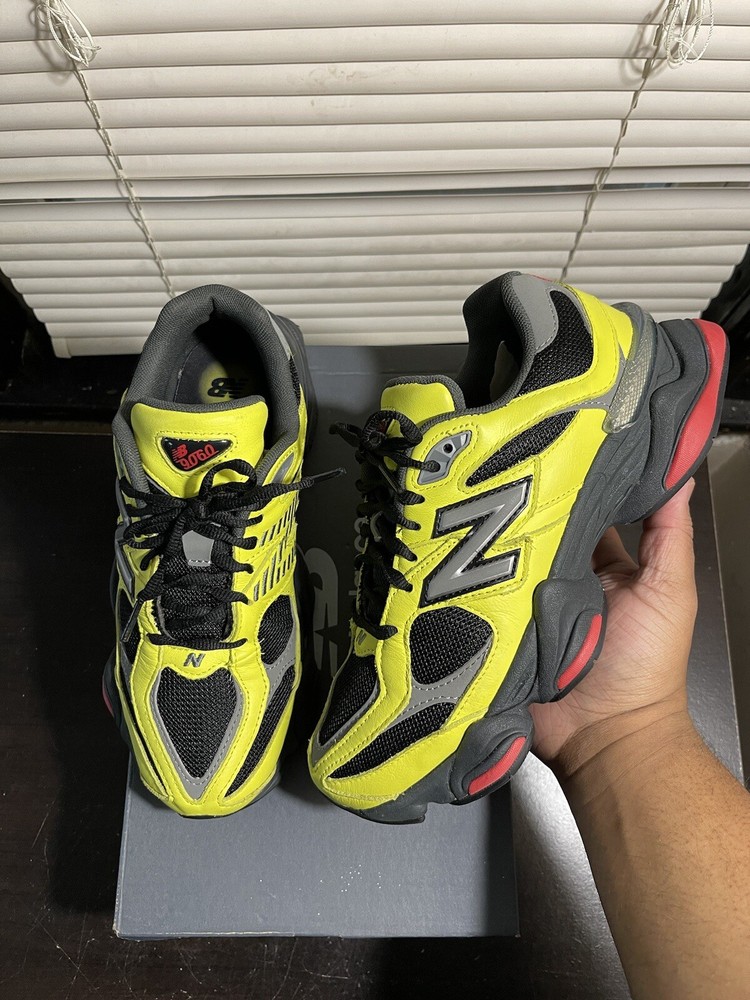 New Balance 9060 Tea Tree Size 7 Great Condition