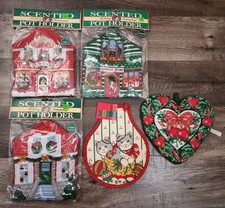 Lot Of 5 Christmas/Holiday Pot holders/Scented/Village/Cats/Cinnamon/Pine/Hearts