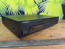 Pioneer F-443 Digital Synthesizer AM/FM Radio Tuner Vintage HiFi Black
