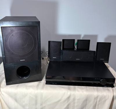 Sony DAV-DZ170 5.1 DVD Home Theater System w/ Subwoofer & 5 Speakers