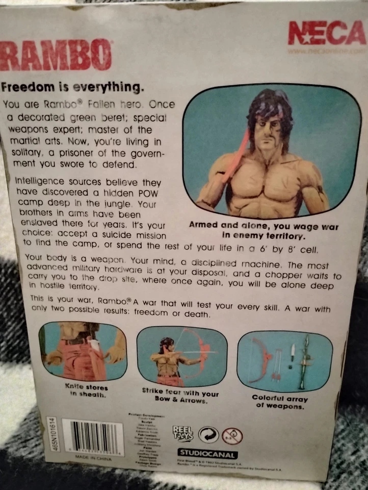 Figura de acción videojuego clásico Neca Rambo Foto 2 de 4