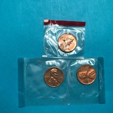 1968 P D S  Lincoln Cents  in US Mint Cello  3 Coins   Unc   FREE SHIP *See Pics