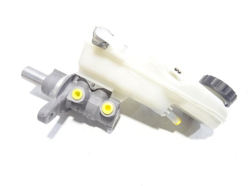 HOOFDREMCILINDER Toyota Auris (E15) Hatchback 1.4 D-4D-F 16V (1NDTV) 4720109510 - Afbeelding 1 van 6