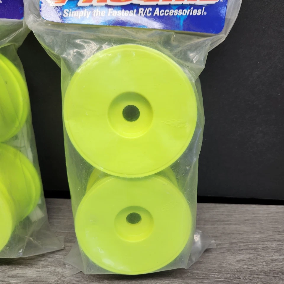 Proline 2690-02 Velocity 17mm 1:8 Kyosho ST-R HPI Hellfire Truck Wheel Yellow - Image 4 of 4