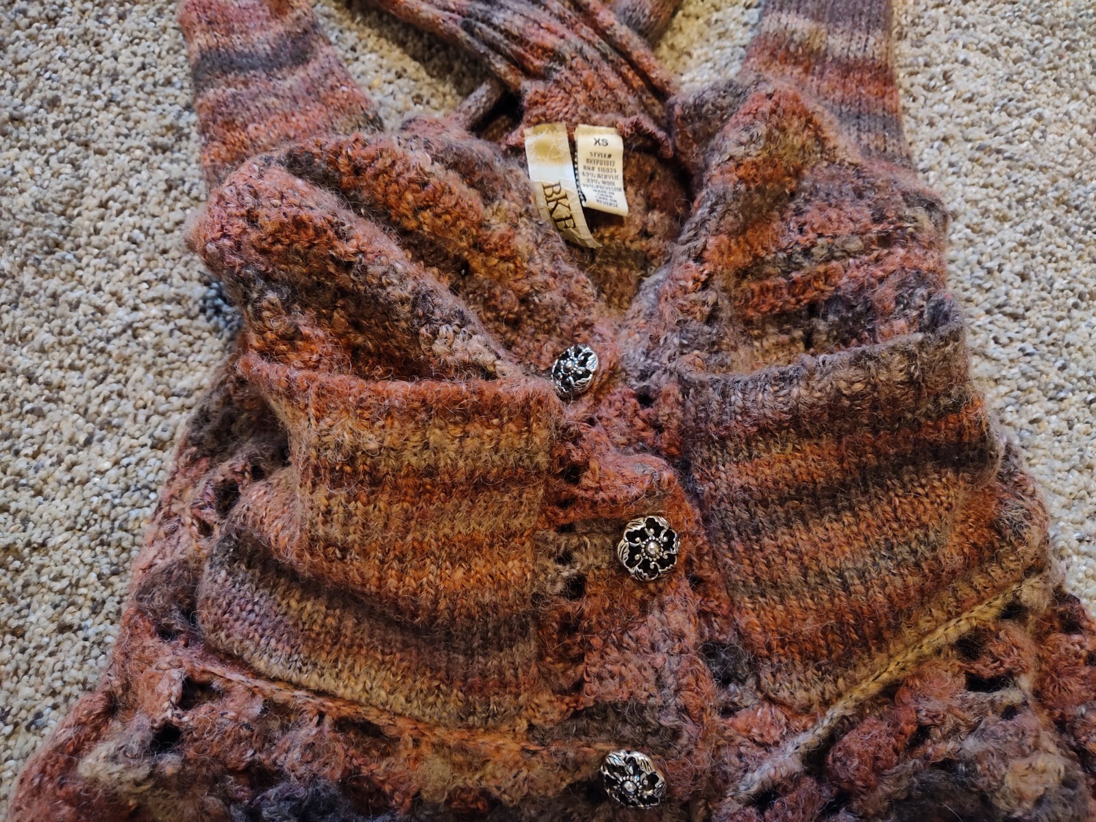 BKE THE BUCKLE BUTTON DOWN X BACK SLEEVELESS SWEA… - image 7