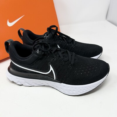 womens black and white reacts