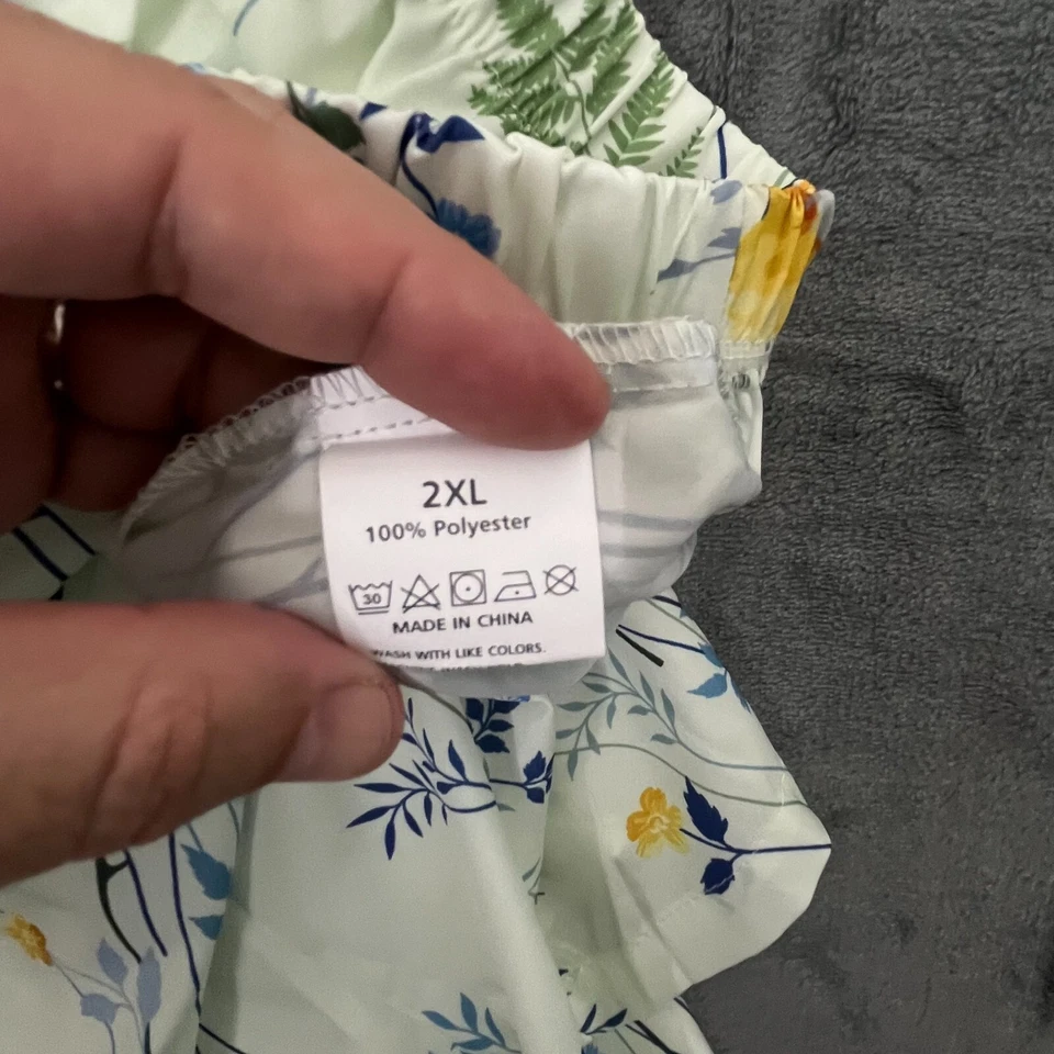 Pantalones cortos para mujer sin marca 2XL blancos florales elásticos con cordón cintura elástica Foto 2 de 4