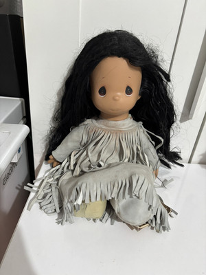 NATIVE AMERICAN PRECIOUS MOMENTS INDIAN DOLL No Barbie No Furga