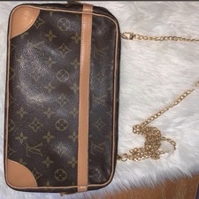 Louis Vuitton Monogram Crossbody Bag with Gold Chain Strap  Zip Closure