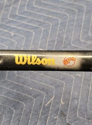 Promo Raquette De Tennis Enfant Wilson chez Intersport